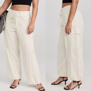 Good American Woman’s Parachute Pants Cloud White Cargo Wide Leg Small NWT